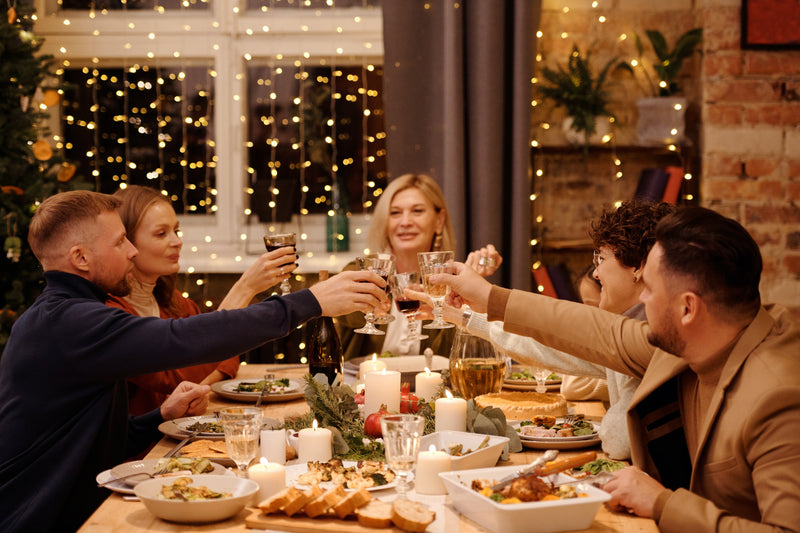 Amazing Tips For Throwing The Ultimate FriendsGIVING 2021 Party
