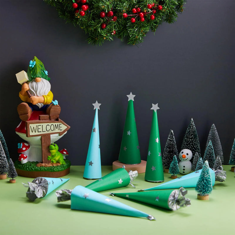 8 PCS Christmas Tree Shape No Snap Party Table Favors